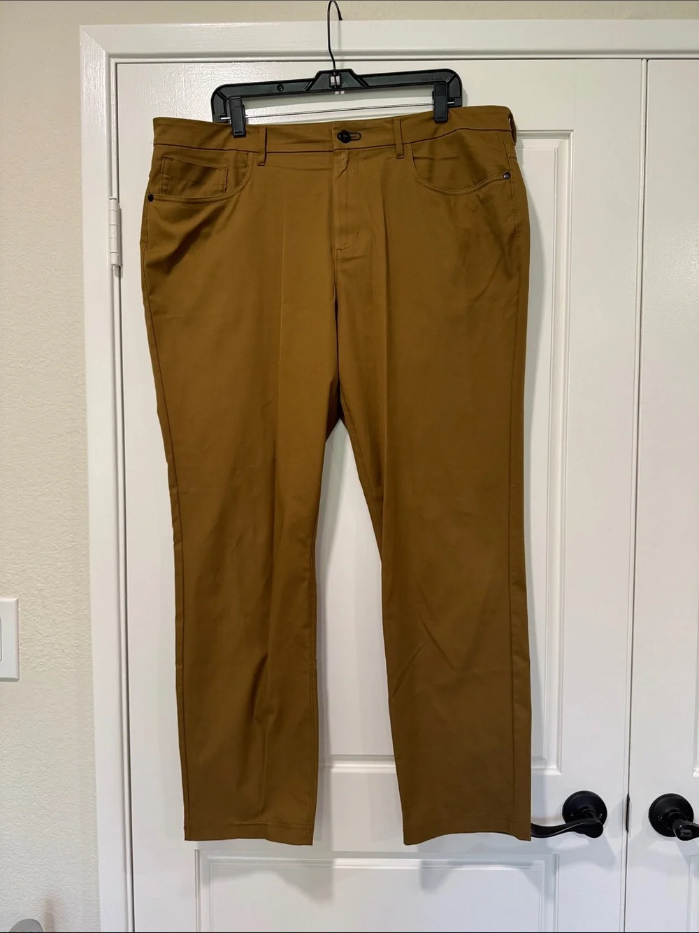 Men's 5 Pocket Pants in Brown